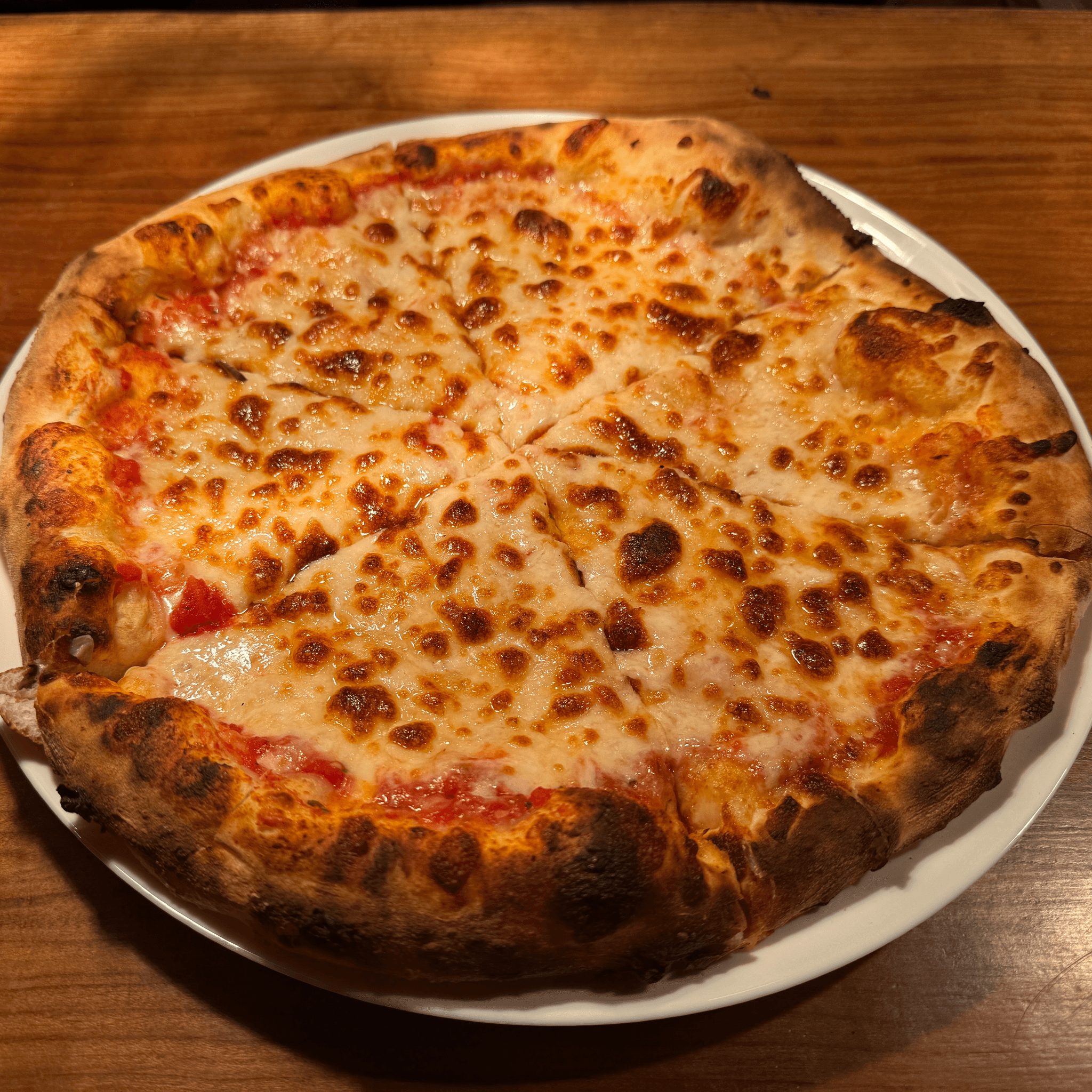 12" Cheese & sauce pizza.