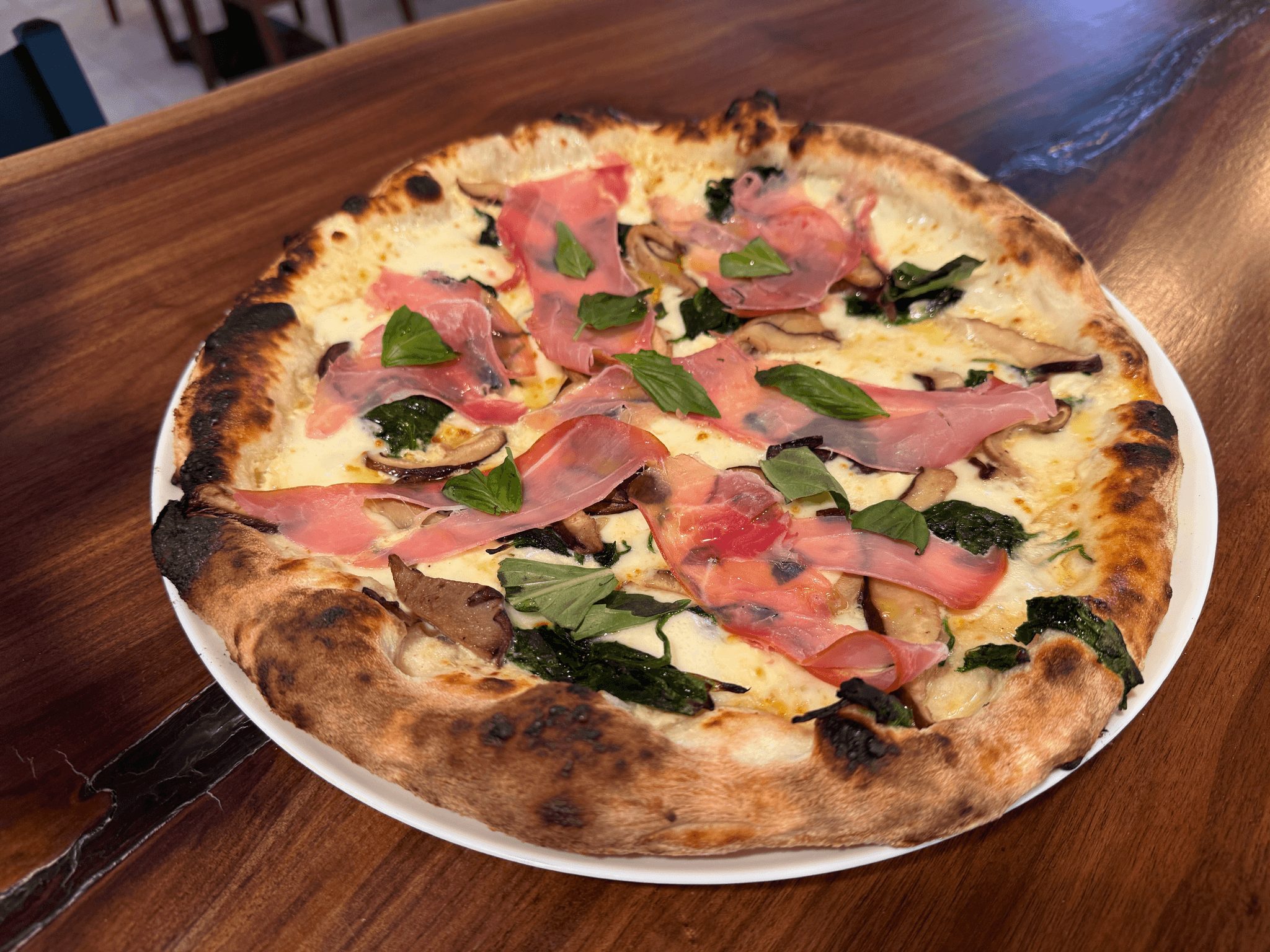 Mikas Pizza.